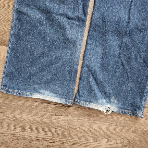 GAP Women's Bootcut Jean Medium Wash Size 31 - Picture 10 of 10
